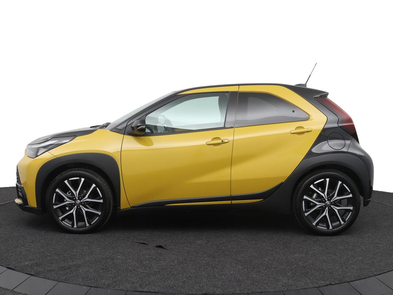 Toyota AYGO X Hybrid 115 GR Sport | Automaat | Stoelverwarming | Parkeersensoren |