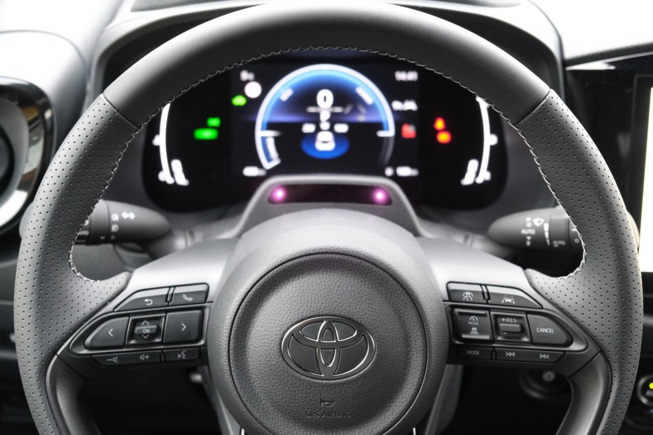 Toyota AYGO X Hybrid 115 GR Sport | JBL Premium Sound System | Apple Carplay /