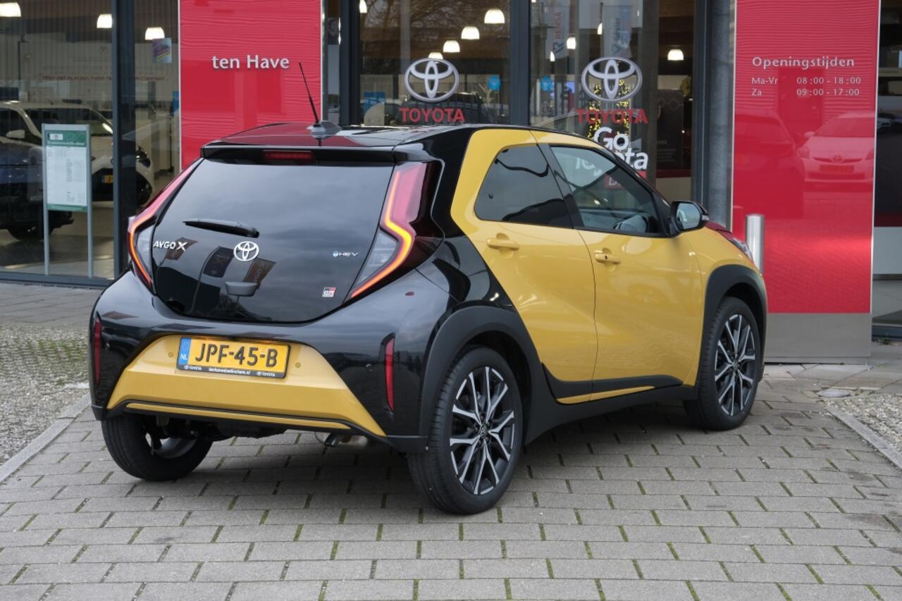 Toyota AYGO X Hybrid 115 GR Sport | JBL Premium Sound System | Apple Carplay /