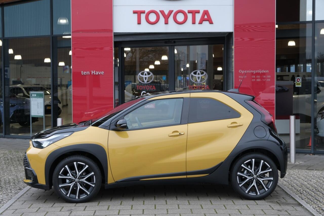 Toyota AYGO X Hybrid 115 GR Sport | JBL Premium Sound System | Apple Carplay /