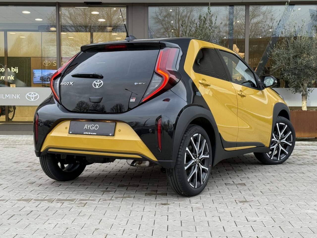 Toyota AYGO X Hybrid 115 GR Sport | PDC V/A | Stoelverwarm. | Camera |