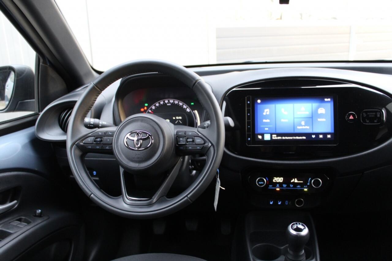 Toyota AYGO X 1.0 VVT-i MT First / Android. Apple Carpl/ Adap Cruise / Stoelve
