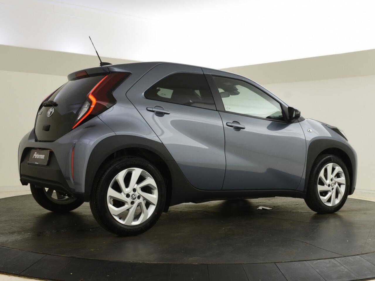 Toyota AYGO X 1.0 VVT-i MT Active Plus | Carplay | Verwarmde stoelen