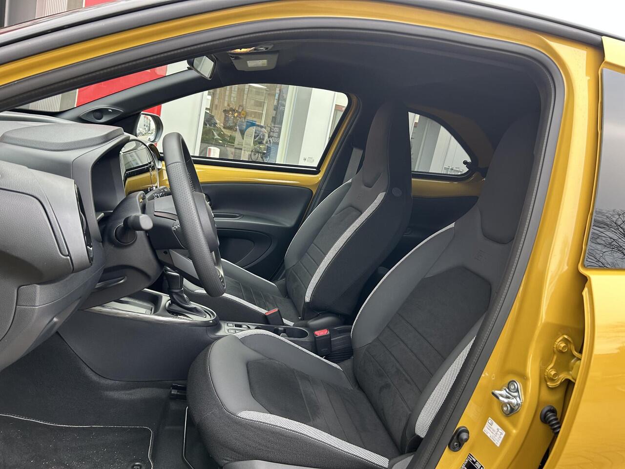 Toyota AYGO X Hybrid 115 GR Sport GR onderstel | Sportiefste Aygo ooit | Stoelverwarming | JBL