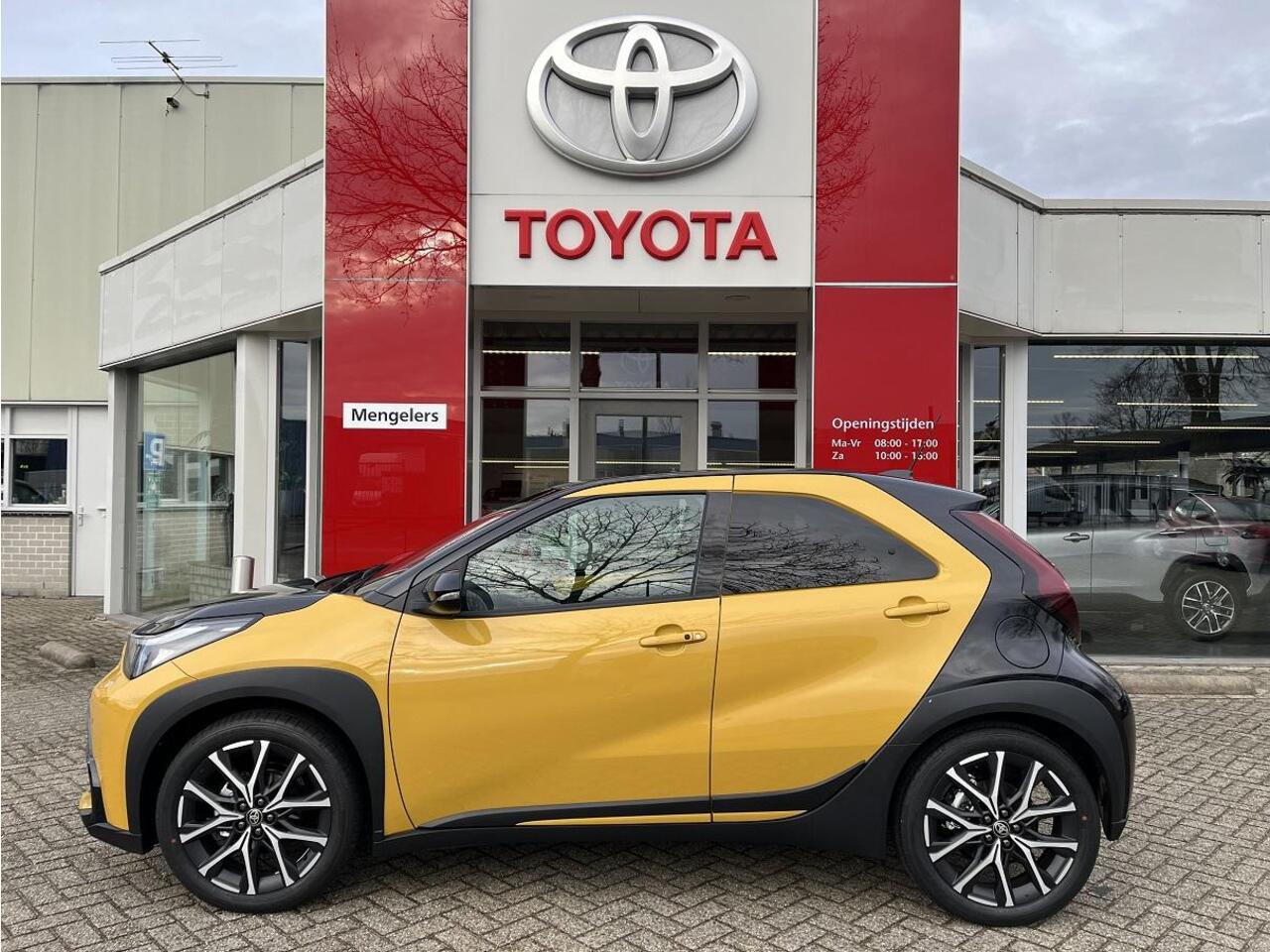 Toyota AYGO X Hybrid 115 GR Sport | Rijklaar | Apple Carplay - Android | Leer/Alcantara bekleding