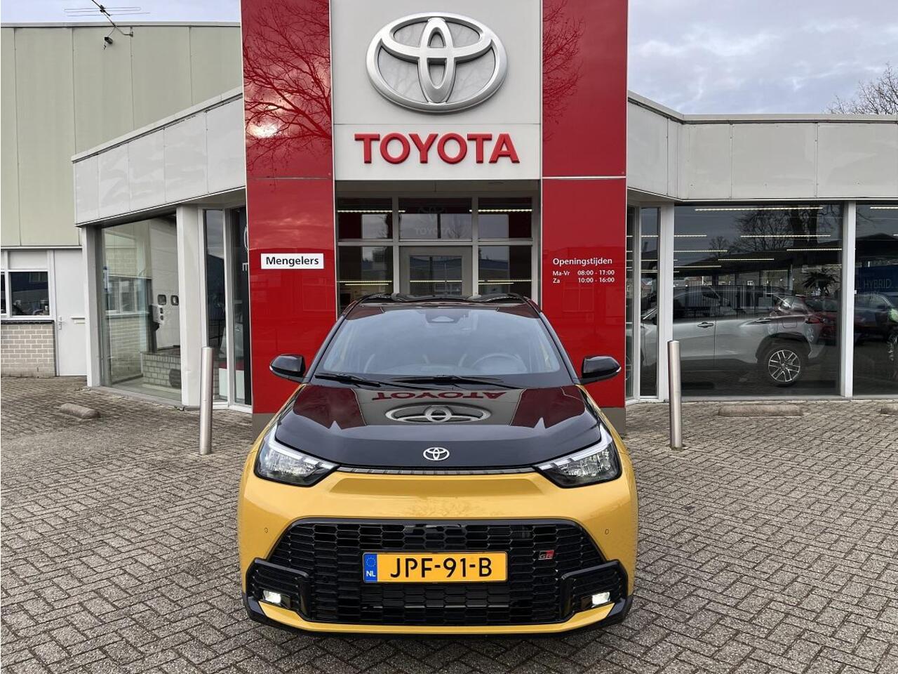 Toyota AYGO X Hybrid 115 GR Sport | Rijklaar | Apple Carplay - Android | Leer/Alcantara bekleding