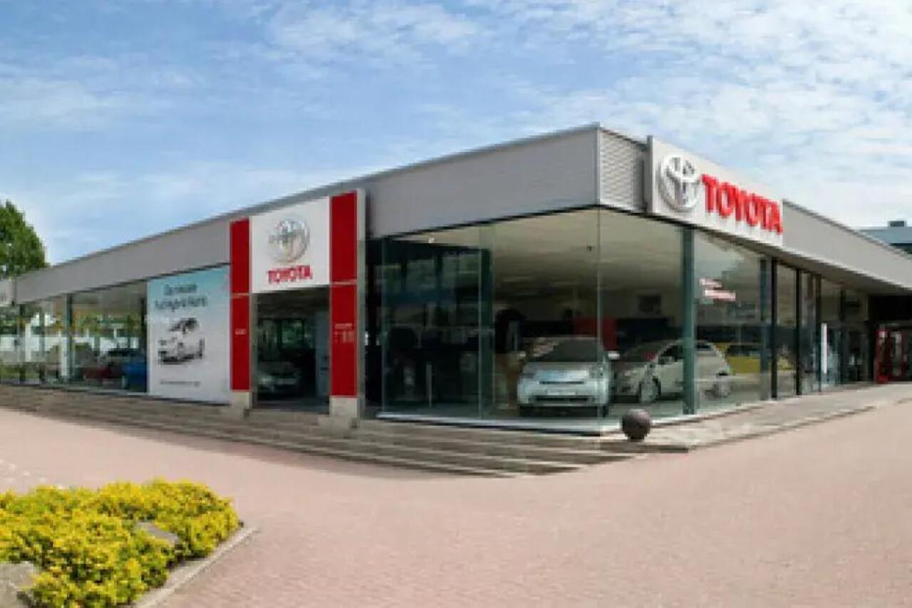 Toyota AYGO X 1.0 VVT-i MT Play Zwart - Apple Carplay - Android Auto - Adaptive cruise control