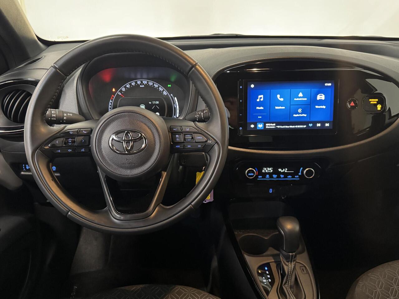 Toyota AYGO X 1.0 VVT-i Automaat Pulse | DEMO ! | Navigatie Apple Carplay/Android Auto Camera 17" Lichtmetalen Velgen Climate Control Adaptive Cruise Control Two Tone