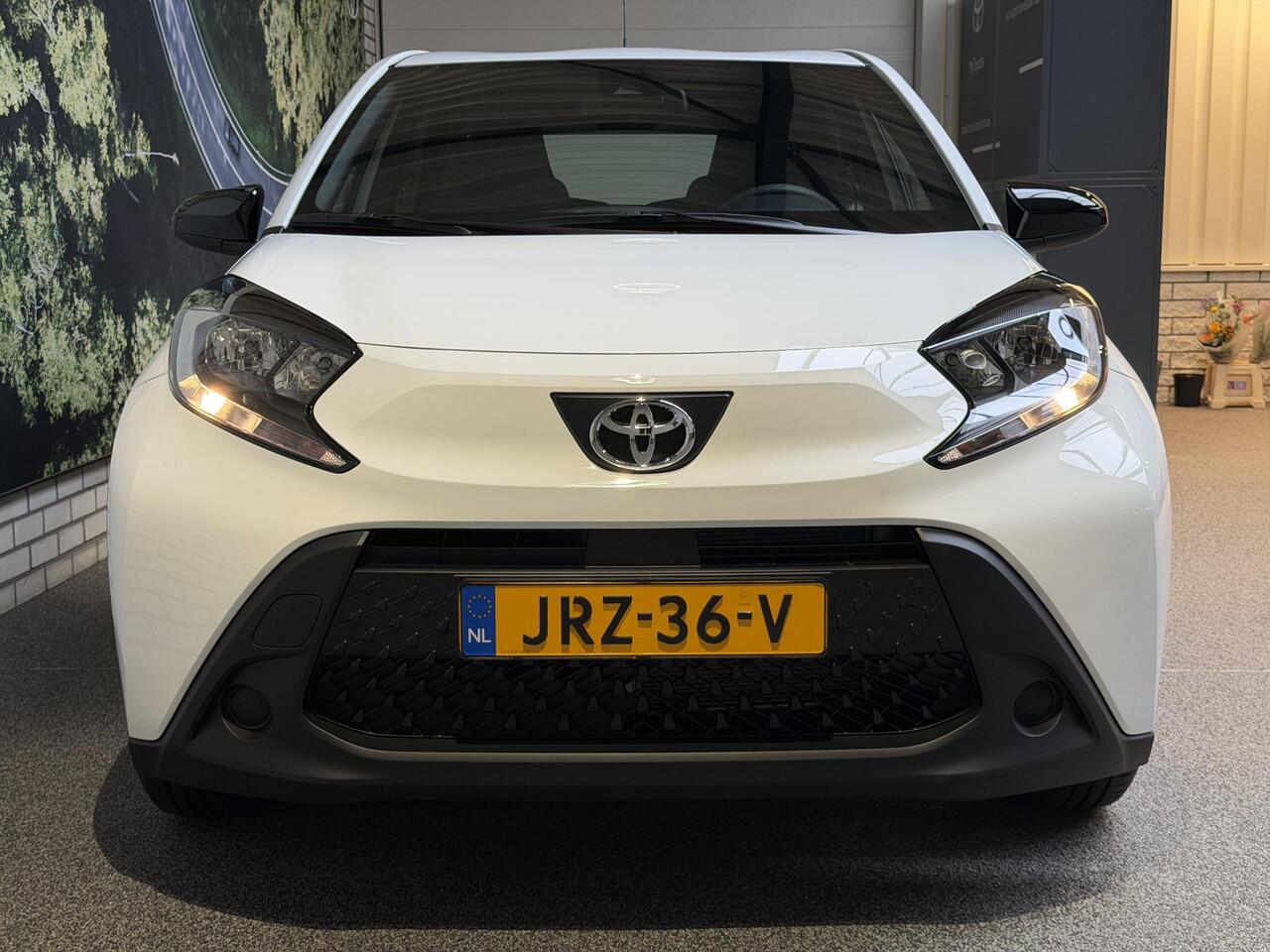 Toyota AYGO X 1.0 VVT-i MT Play