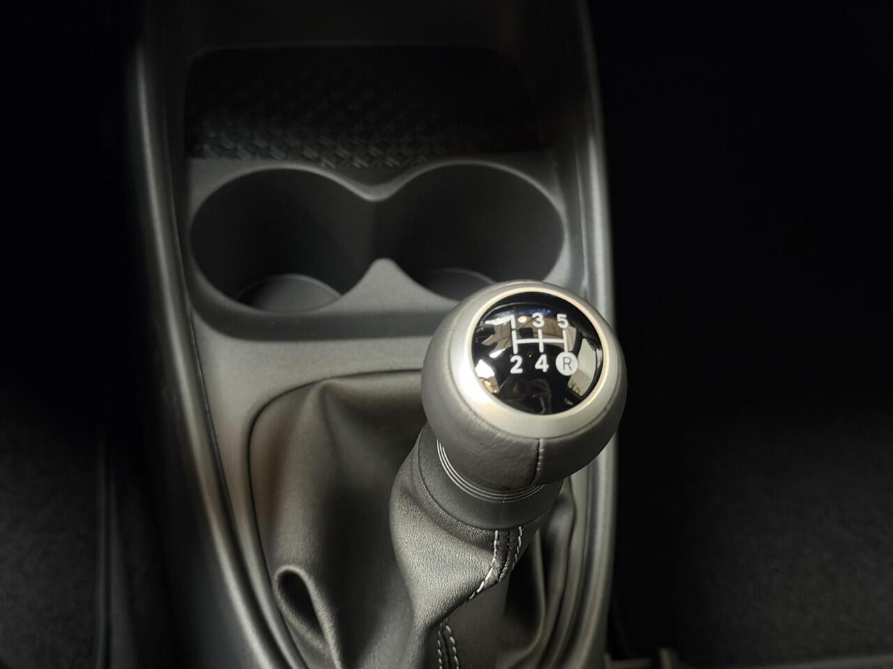 Toyota AYGO X 1.0 VVT-i MT Play