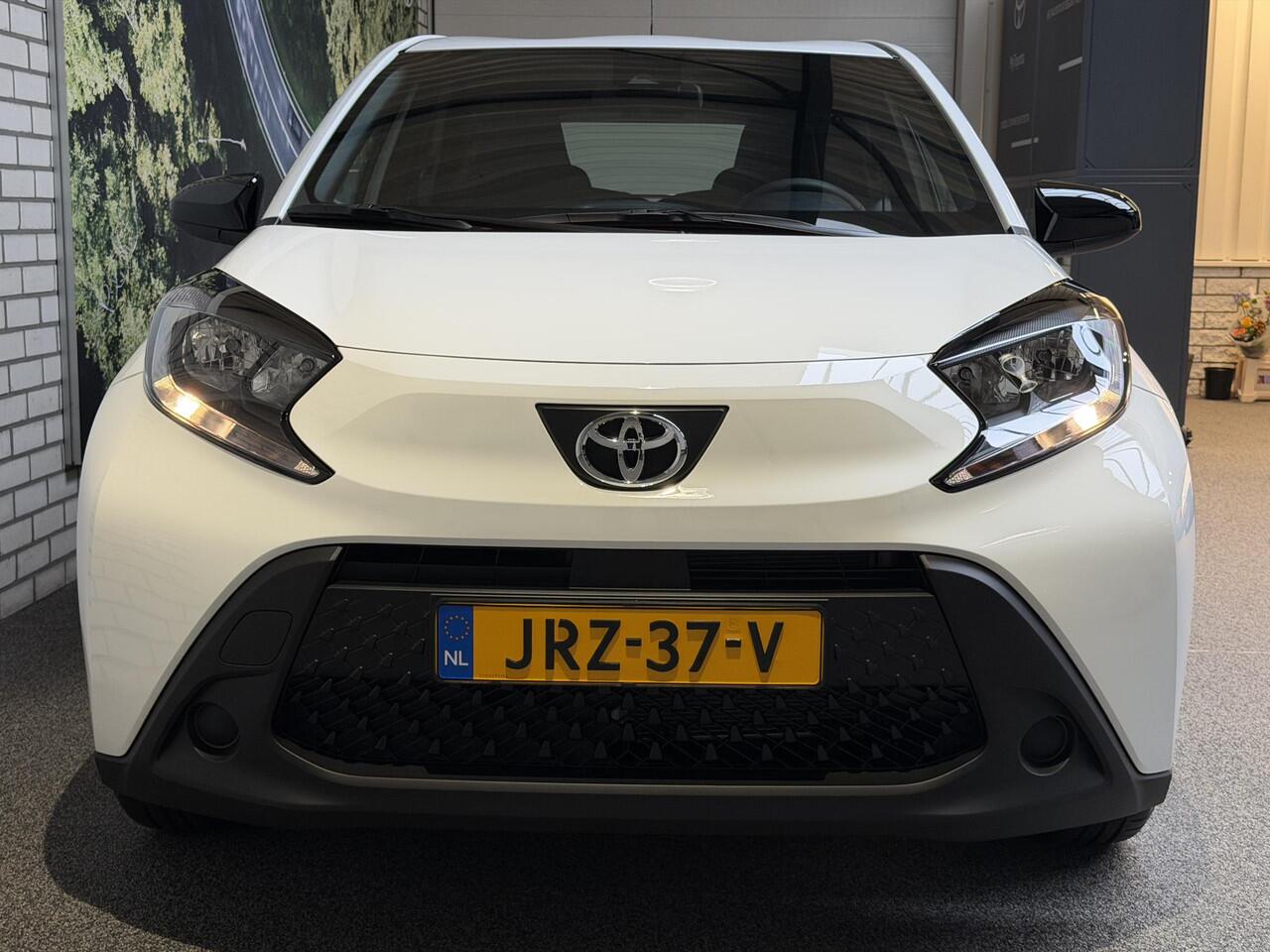 Toyota AYGO X 1.0 VVT-i MT Play