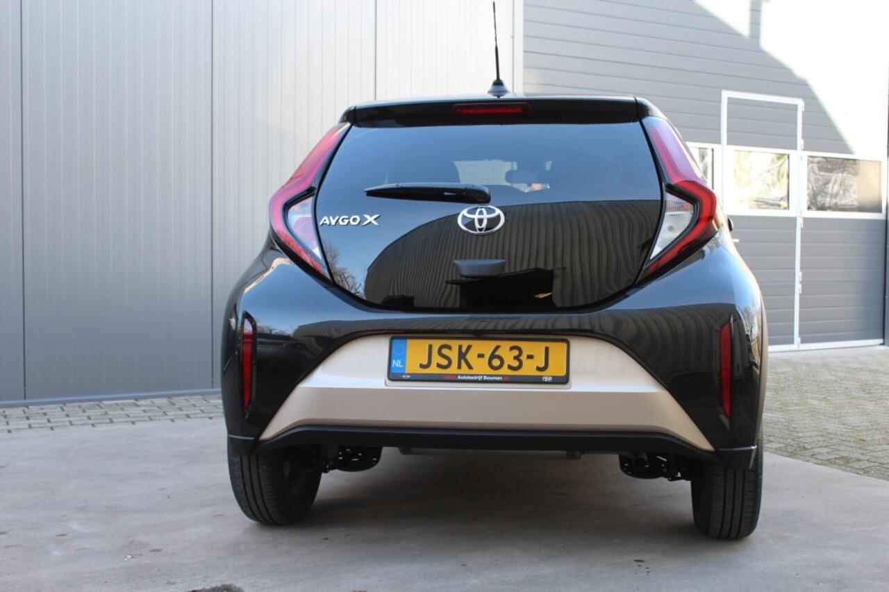 Toyota AYGO X 1.0 VVT-i MT Envy Camera / 17 inch wielen / Android / Apple