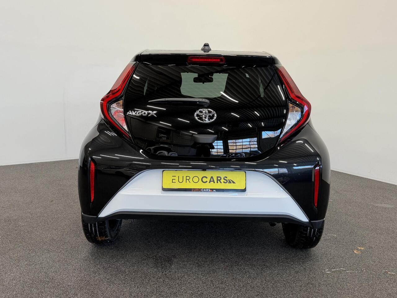 Toyota AYGO X 1.0 VVT-i Automaat Pulse | Navigatie | Apple Carplay/Android Auto | Camera | 17" Lichtmetalen Velgen | Climate Control | Adaptive Cruise Control | Two Tone