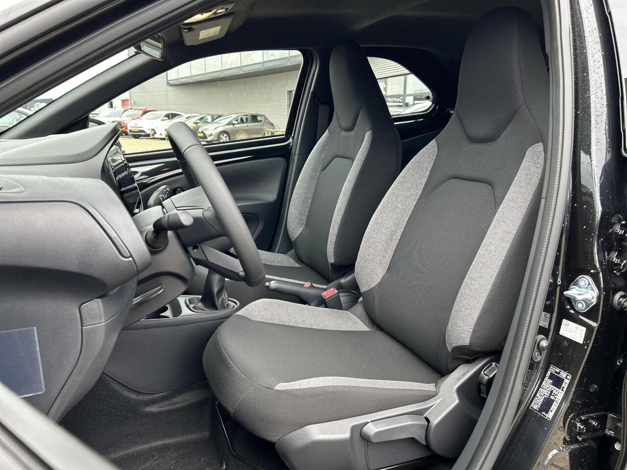 Toyota AYGO X 1.0 VVT-i MT Play **APPLE CARPLAY/ DAB/ AIRCO/ ADAPTIEF CRUISE CONTROL**