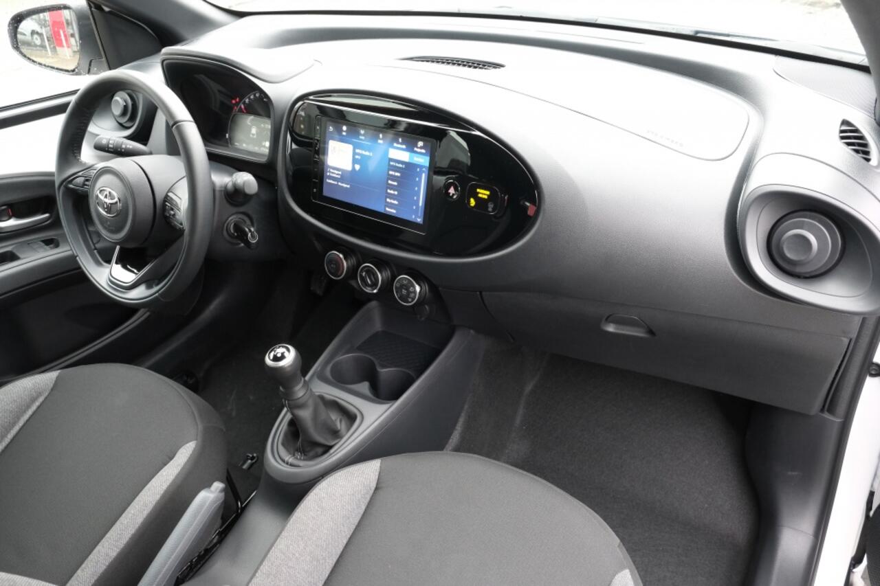 Toyota AYGO X 1.0 VVT-i MT Play | Apple Carplay / Android auto | Achteruitrijc