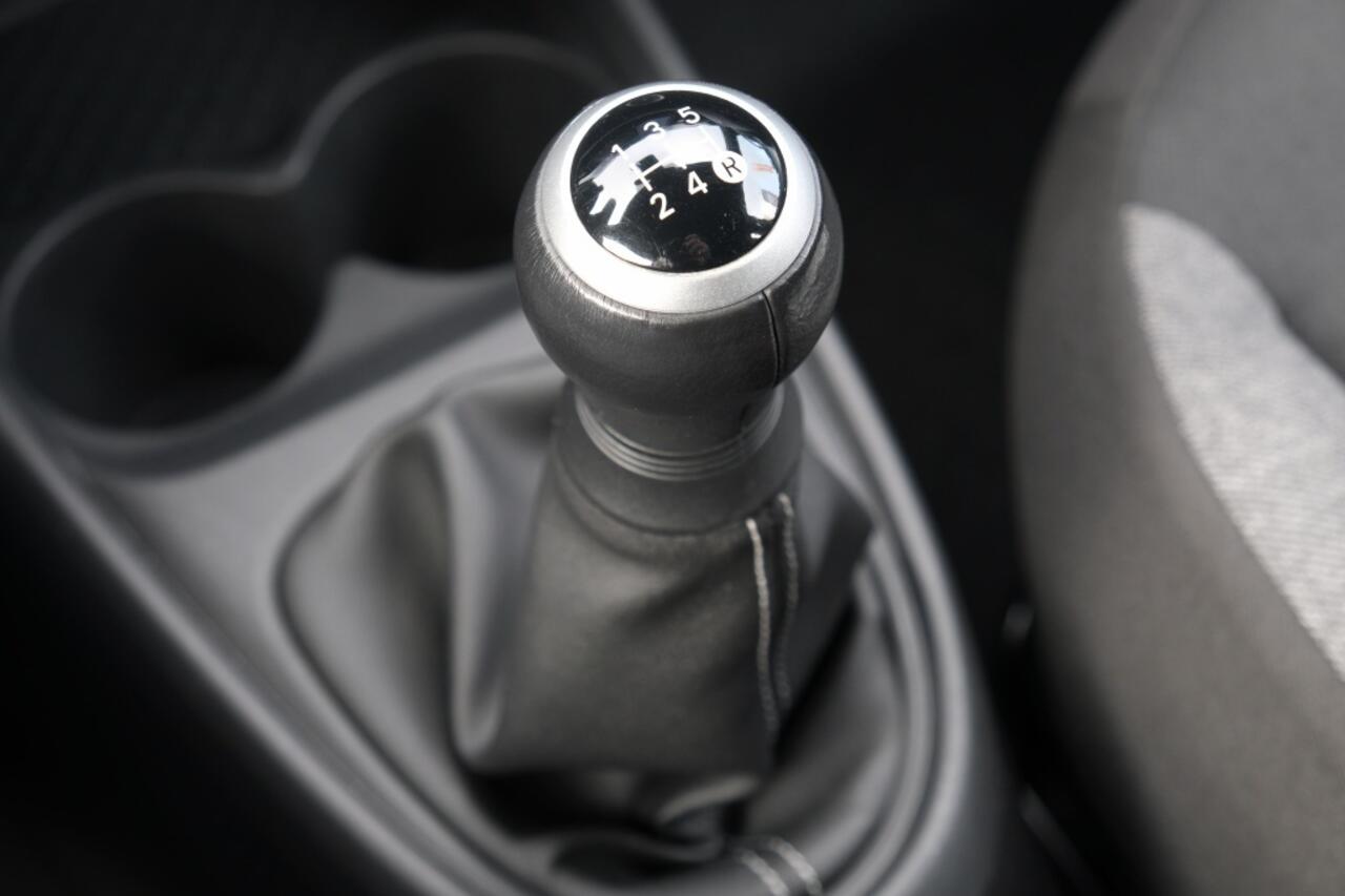 Toyota AYGO X 1.0 VVT-i MT Play | Achteruitrijcamera | Apple Carplay / Android