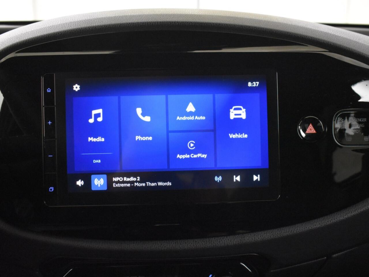 Toyota AYGO X 1.0 VVT-i MT Active Plus | Carplay | Verwarmde stoelen | DAB