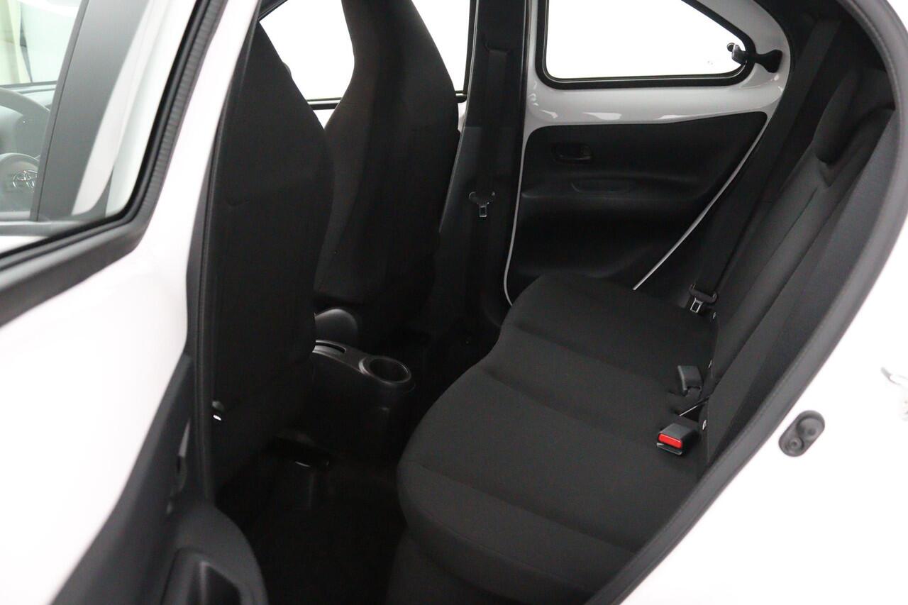 Toyota AYGO X 1.0 VVT-i MT Play | Apple Carplay & Android Auto | Adaptieve Cruise control | Airco |