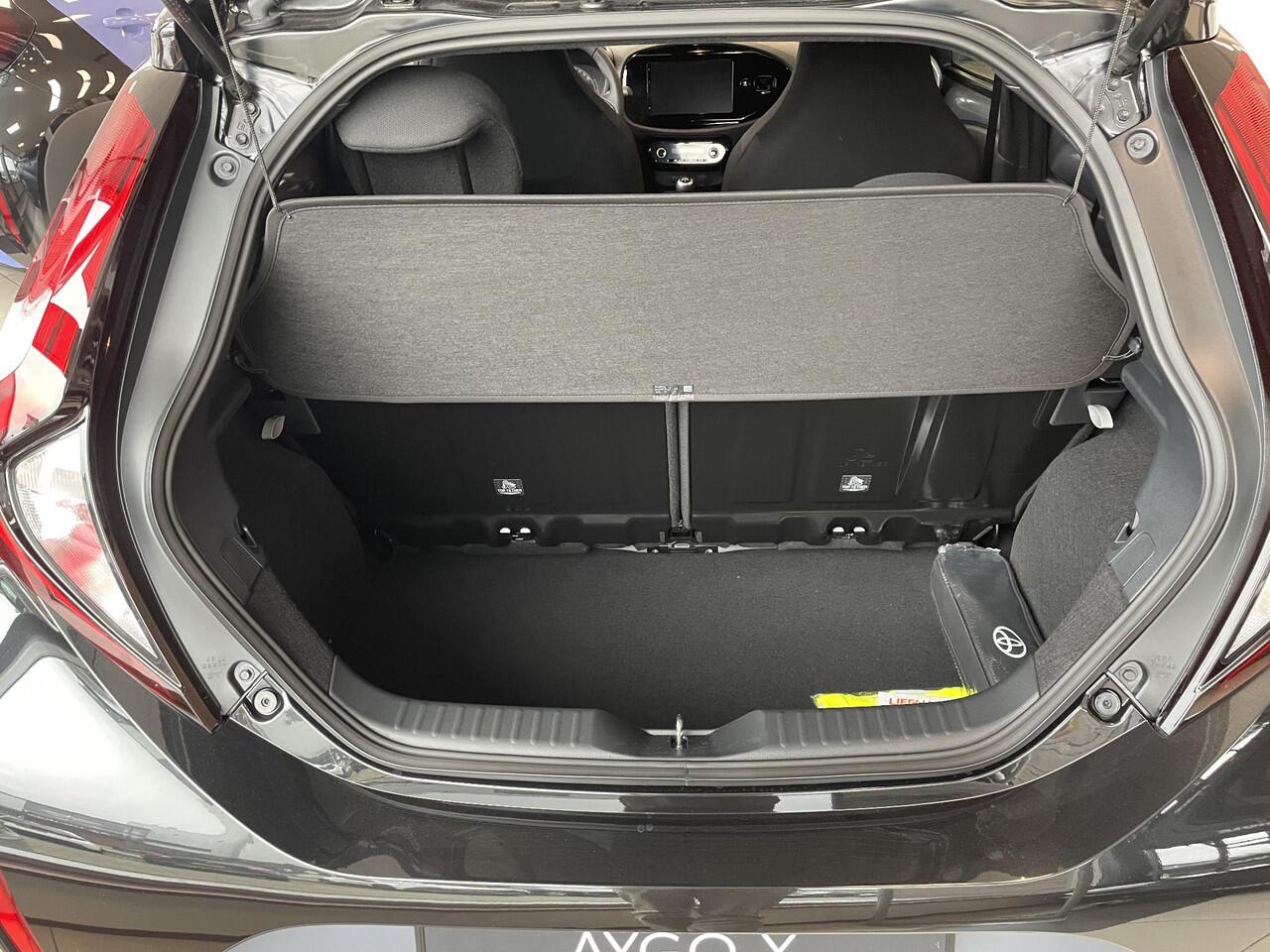 Toyota AYGO X 1.0 VVT-i MT Play Nieuw geregistreerd, direct leverbaar, 5 KM