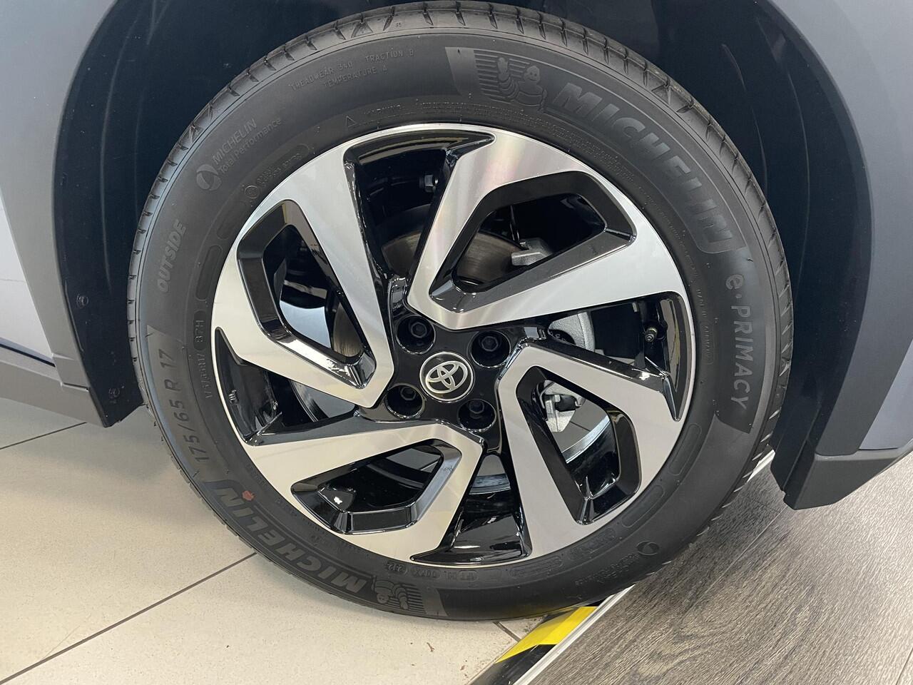 Toyota AYGO X 1.0 VVT-i MT Play Nieuw geregistreerd, direct leverbaar, 5 KM