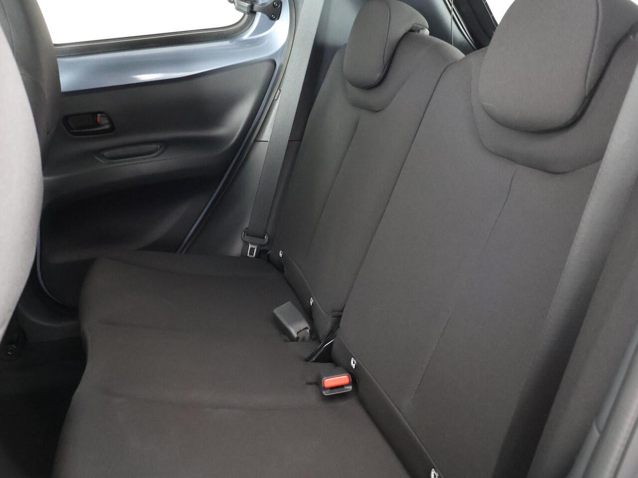 Toyota AYGO X 1.0 VVT-i MT Pulse Bi-Tone | Apple Carplay & AndroidAUTO | Stoelverwarming | Camera |