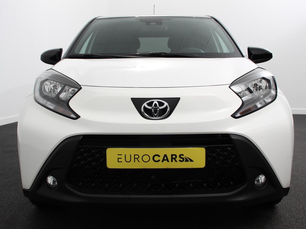 Toyota AYGO X 1.0 VVT-i S-CVT Automaat Trend | Navigatie | Apple Carplay/Android Auto | Climate Control | Cruise Control Adaptive | 17"Lichtmetalen velgen | Camera