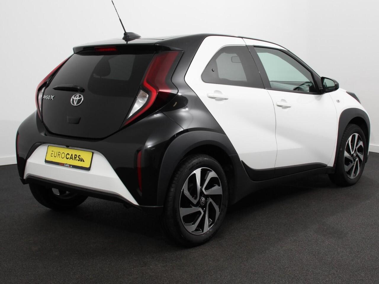 Toyota AYGO X 1.0 VVT-i S-CVT Automaat Trend | Navigatie | Apple Carplay/Android Auto | Climate Control | Cruise Control Adaptive | 17"Lichtmetalen velgen | Camera