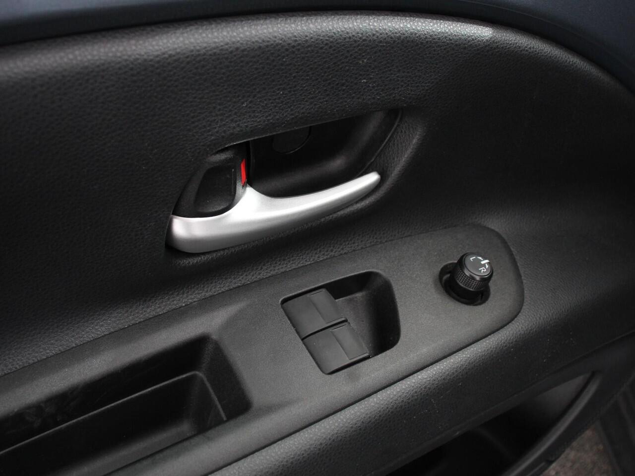 Toyota AYGO X 1.0 VVT-i S-CVT Automaat Trend | Navigatie | Apple Carplay/Android Auto | Climate Control | Cruise Control Adaptive | 17"Lichtmetalen velgen | Camera