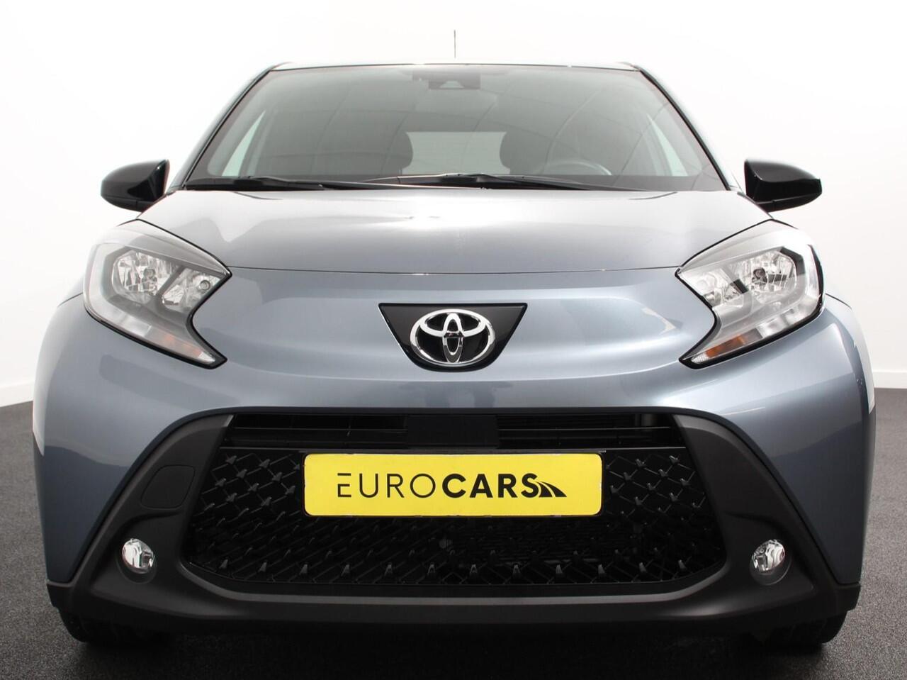 Toyota AYGO X 1.0 VVT-i S-CVT Automaat Trend | Navigatie | Apple Carplay/Android Auto | Climate Control | Cruise Control Adaptive | 17"Lichtmetalen velgen | Camera