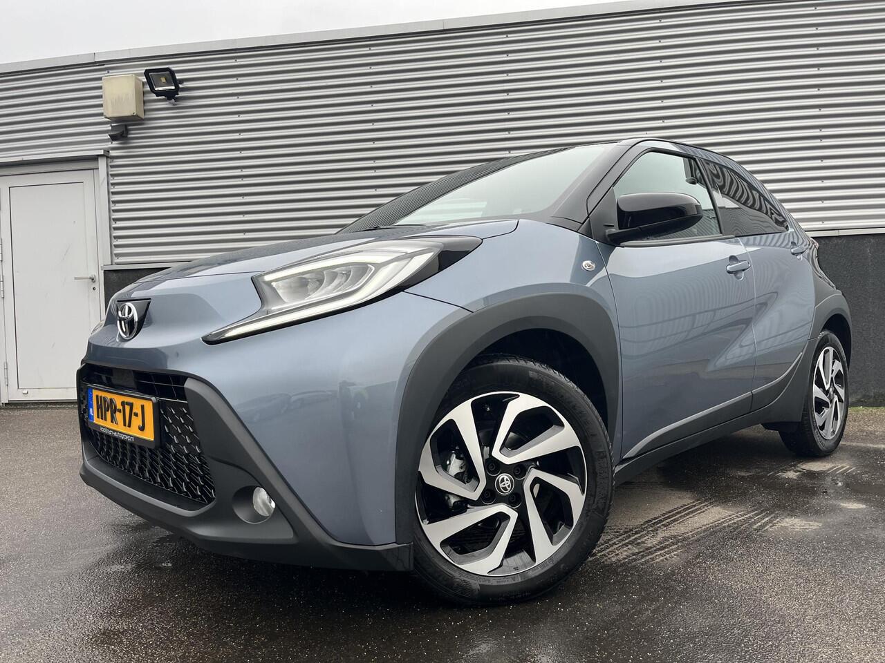Toyota AYGO X 1.0 VVT-i S-CVT Pulse Automaat, NL-auto! Apple Carplay en/of Android auto Navigatie, LMV, LED, Privacy glass, Adaptieve cruise control