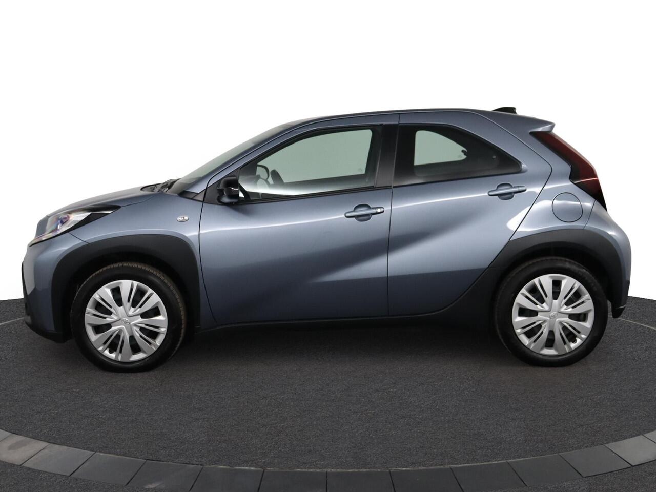 Toyota AYGO X 1.0 VVT-i MT Play | Bij aanschaf van deze auto 1e jaar gratis onderhoud ! |