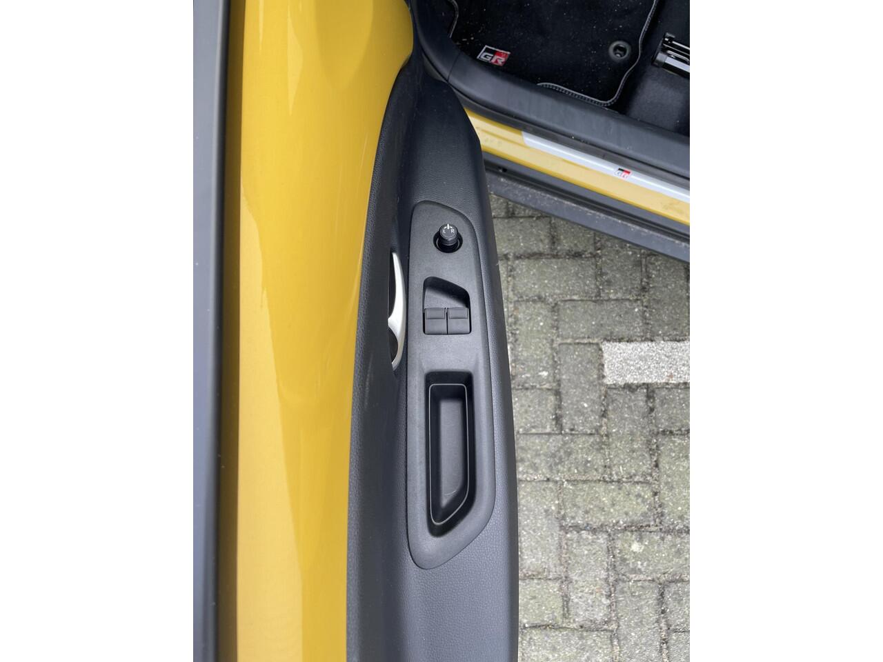 Toyota AYGO X Hybrid 115 GR Sport , direct leverbaar, demo auto