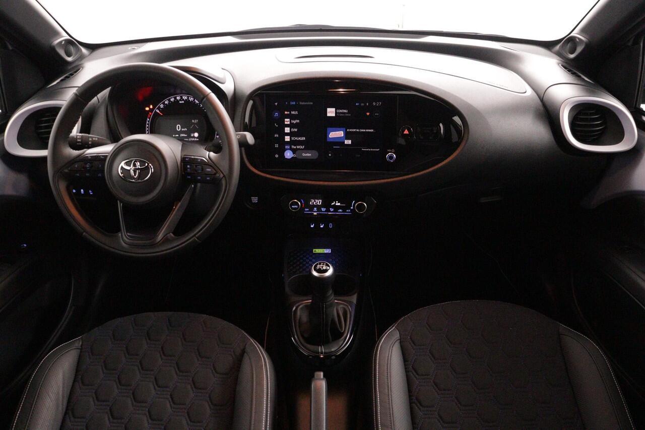 Toyota AYGO X 1.0 VVT-i MT JBL | All Seasonbanden| JBL premium audio | Navigatie | Keyless Entry |