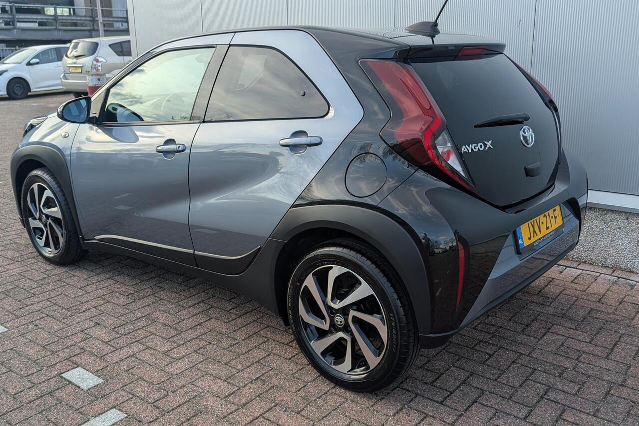 Toyota AYGO X 1.0 VVT-i MT Pulse Achteruitrijcamera, Navigatie met Apple Carplay & Android Auto, Stoelverwarming