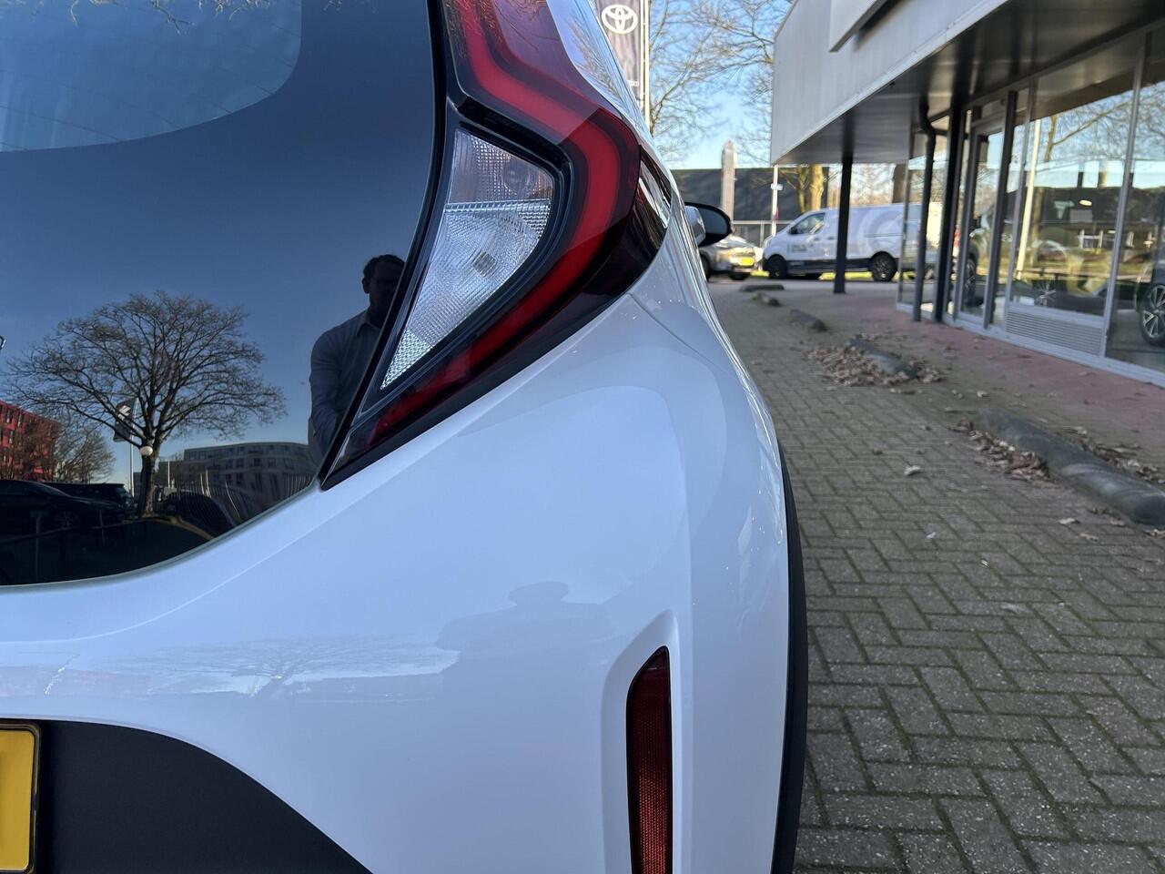 Toyota AYGO X 1.0 VVT-i MT Play