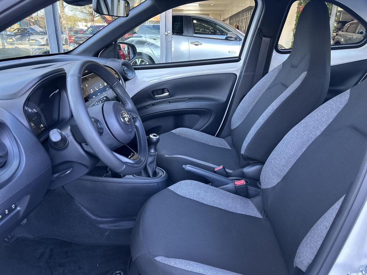 Toyota AYGO X 1.0 VVT-i MT Play