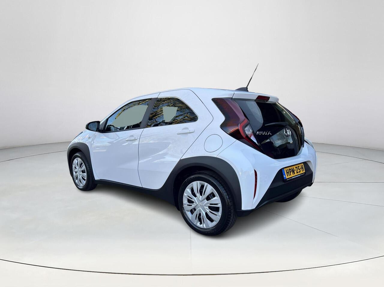 Toyota AYGO X 1.0 VVT-i MT Play