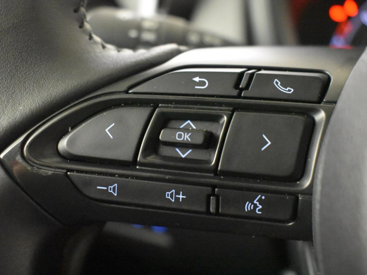 Toyota AYGO X 1.0 VVT-i MT Premium | stoelverwarming | PDC | Half leder |