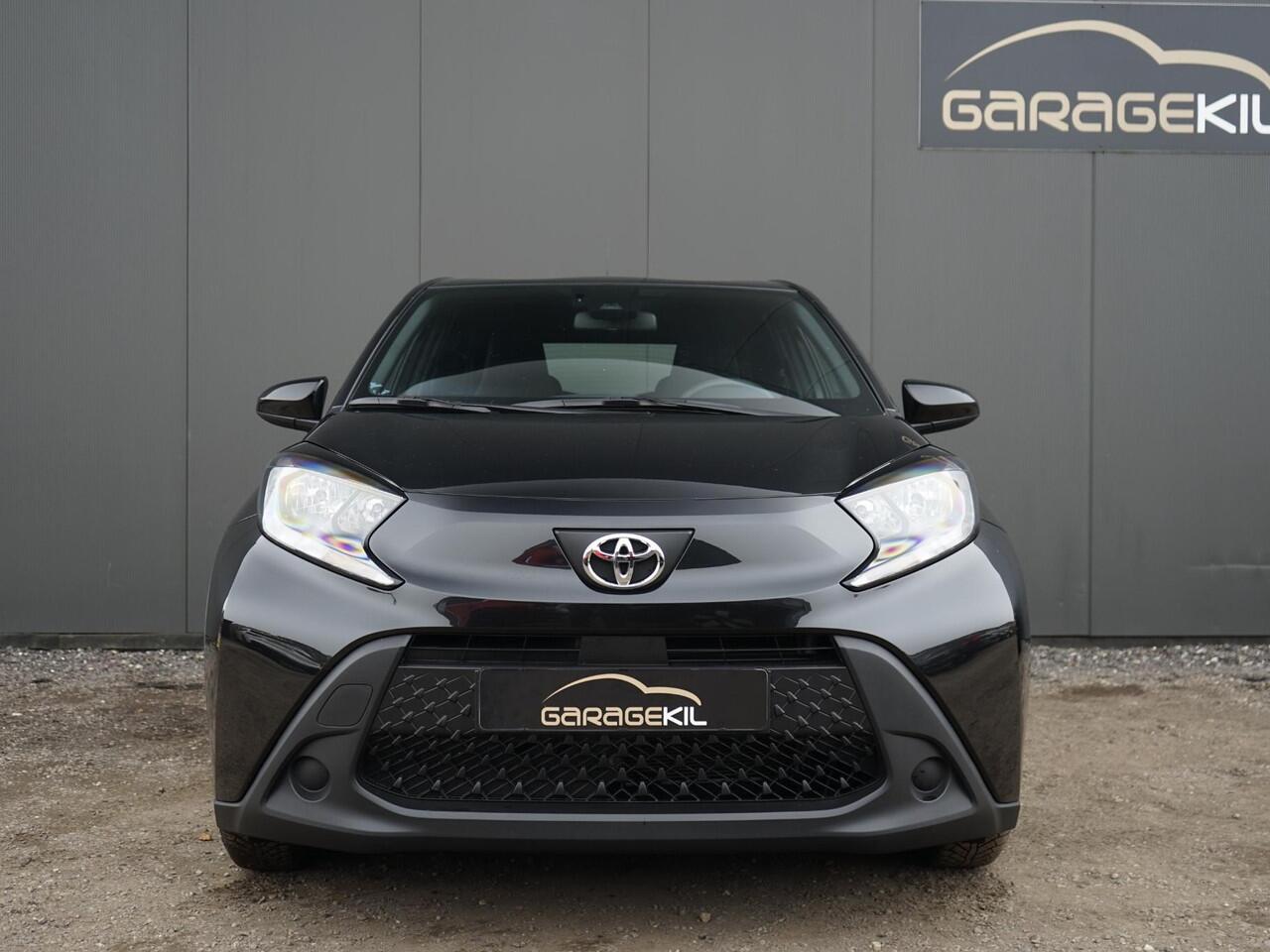 Toyota AYGO X 1.0-l-VVT-i Business Dealeronderh. / Smartphone Integratie / DAB radio / Achteruitrijcamera / Keyless Entry