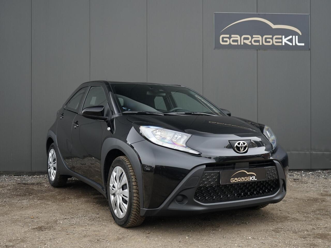 Toyota AYGO X 1.0-l-VVT-i Business Dealeronderh. / Smartphone Integratie / DAB radio / Achteruitrijcamera / Keyless Entry
