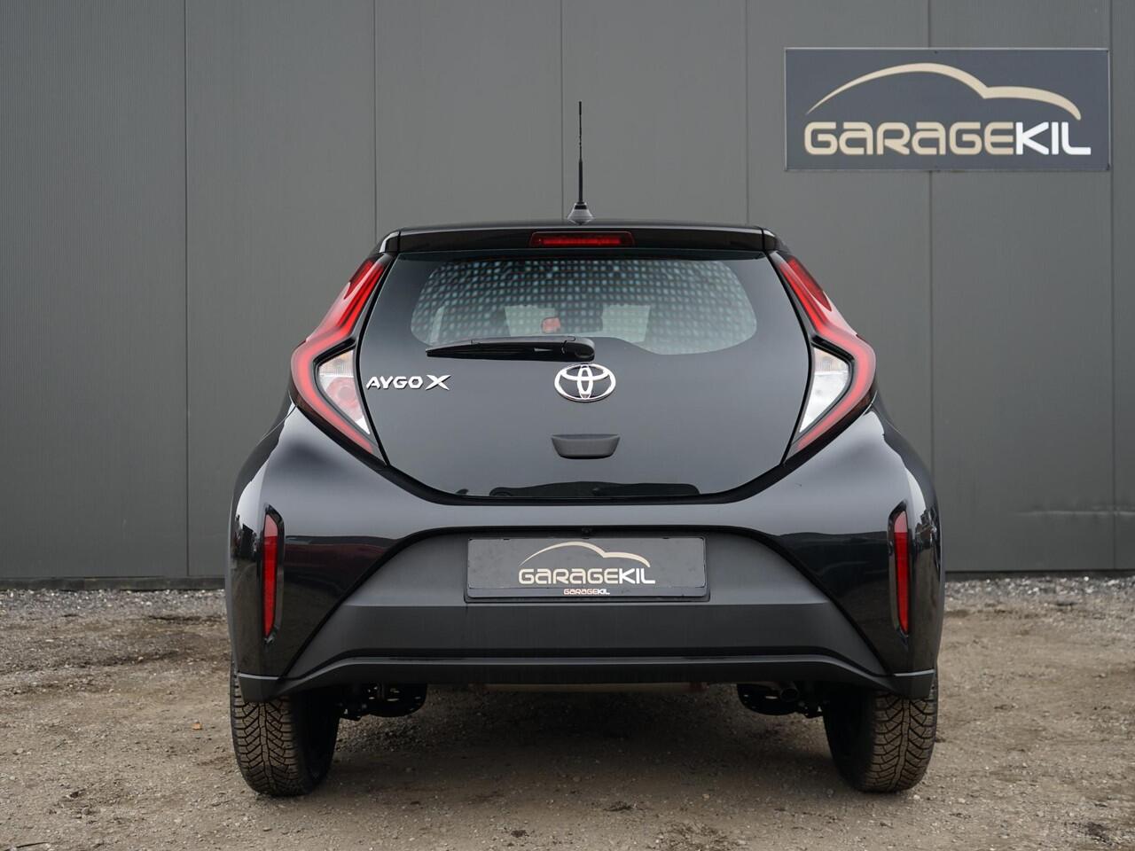 Toyota AYGO X 1.0-l-VVT-i Business Dealeronderh. / Smartphone Integratie / DAB radio / Achteruitrijcamera / Keyless Entry