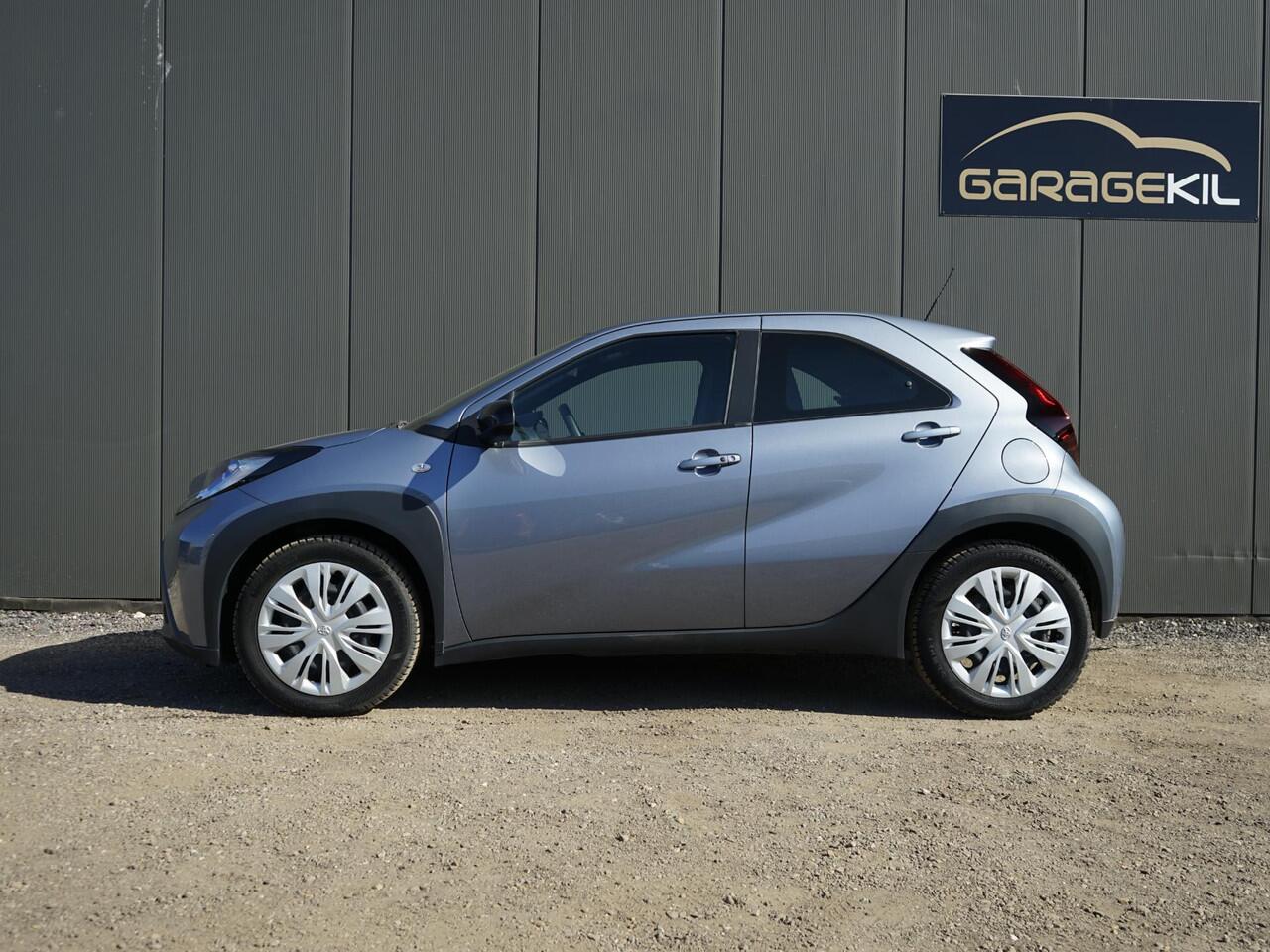 Toyota AYGO X 1.0-l-VVT-i Business Dealeronderh. / Smartphone Integratie / DAB radio / Achteruitrijcamera / Keyless Entry