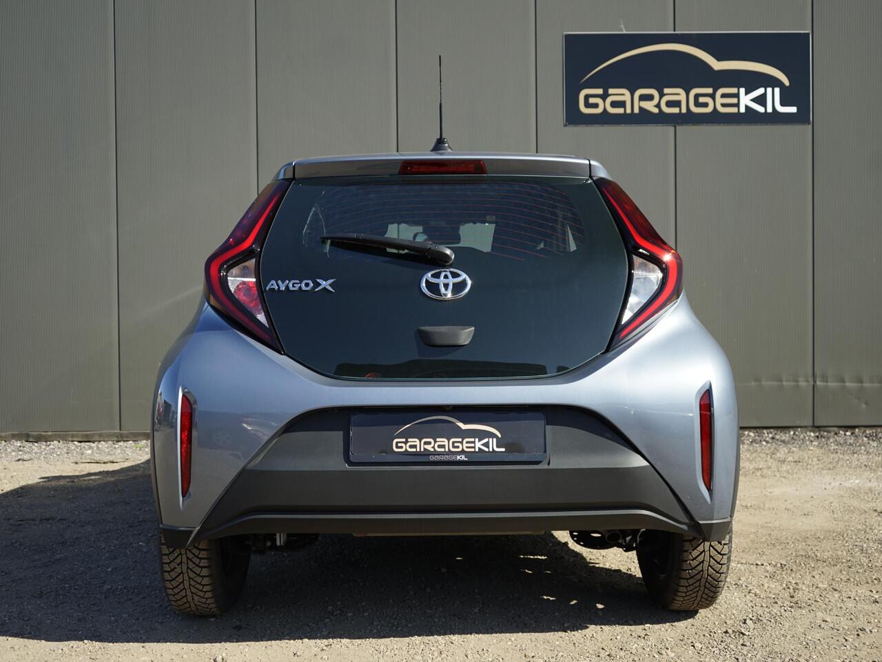 Toyota AYGO X 1.0-l-VVT-i Business Dealeronderh. / Smartphone Integratie / DAB radio / Achteruitrijcamera / Keyless Entry
