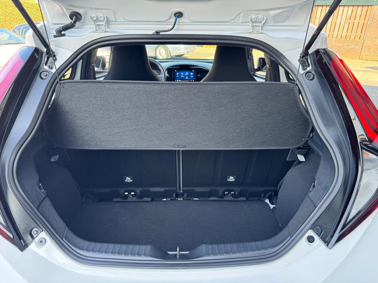 Toyota AYGO X 1.0 VVT-i MT Premium