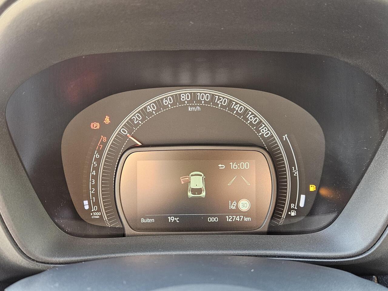 Toyota AYGO X 1.0 VVT-i MT Pulse Two Tone Fabrieksgarantie