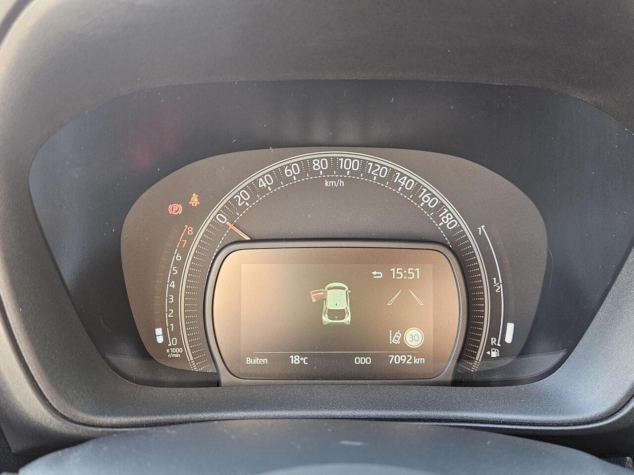 Toyota AYGO X 1.0 VVT-i MT Pulse Two Tone Fabrieksgarantie