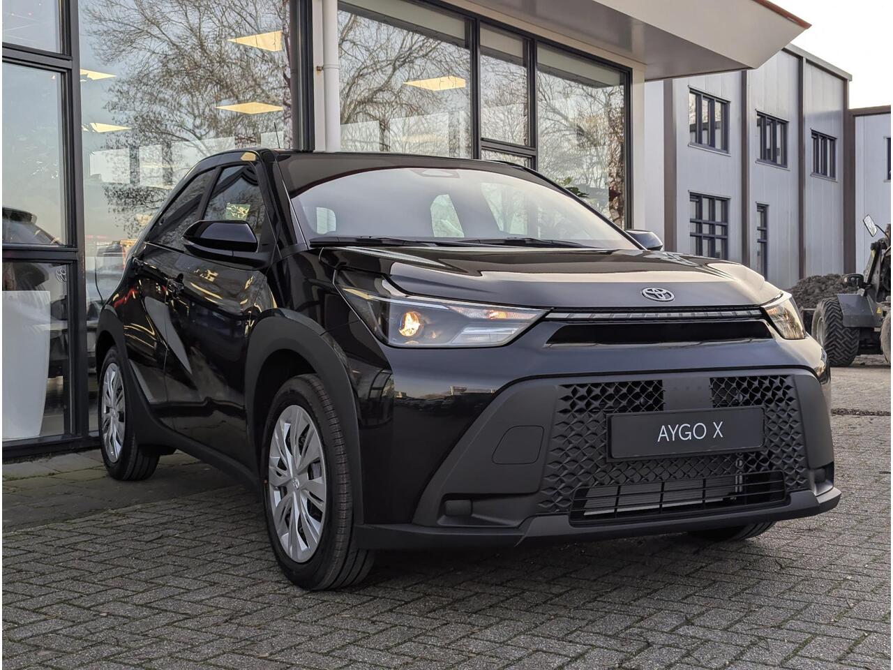 Toyota AYGO X Hybrid 115 play | Nieuw model! | ACC | Camera | Climate control | Apple Carplay / Android Auto