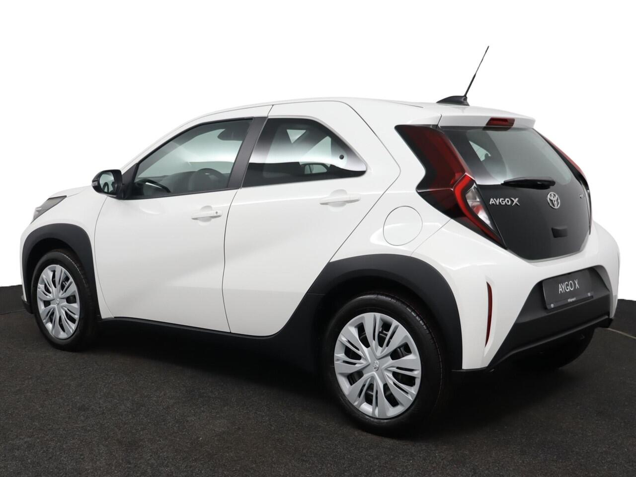 Toyota AYGO X Hybrid 115 play | Adaptive Cruise Control | Achteruitrijcamera | Airco | Apple Carplay | Android Auto |