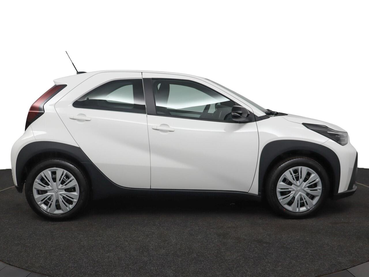 Toyota AYGO X Hybrid 115 play | Adaptive Cruise Control | Achteruitrijcamera | Airco | Apple Carplay | Android Auto |