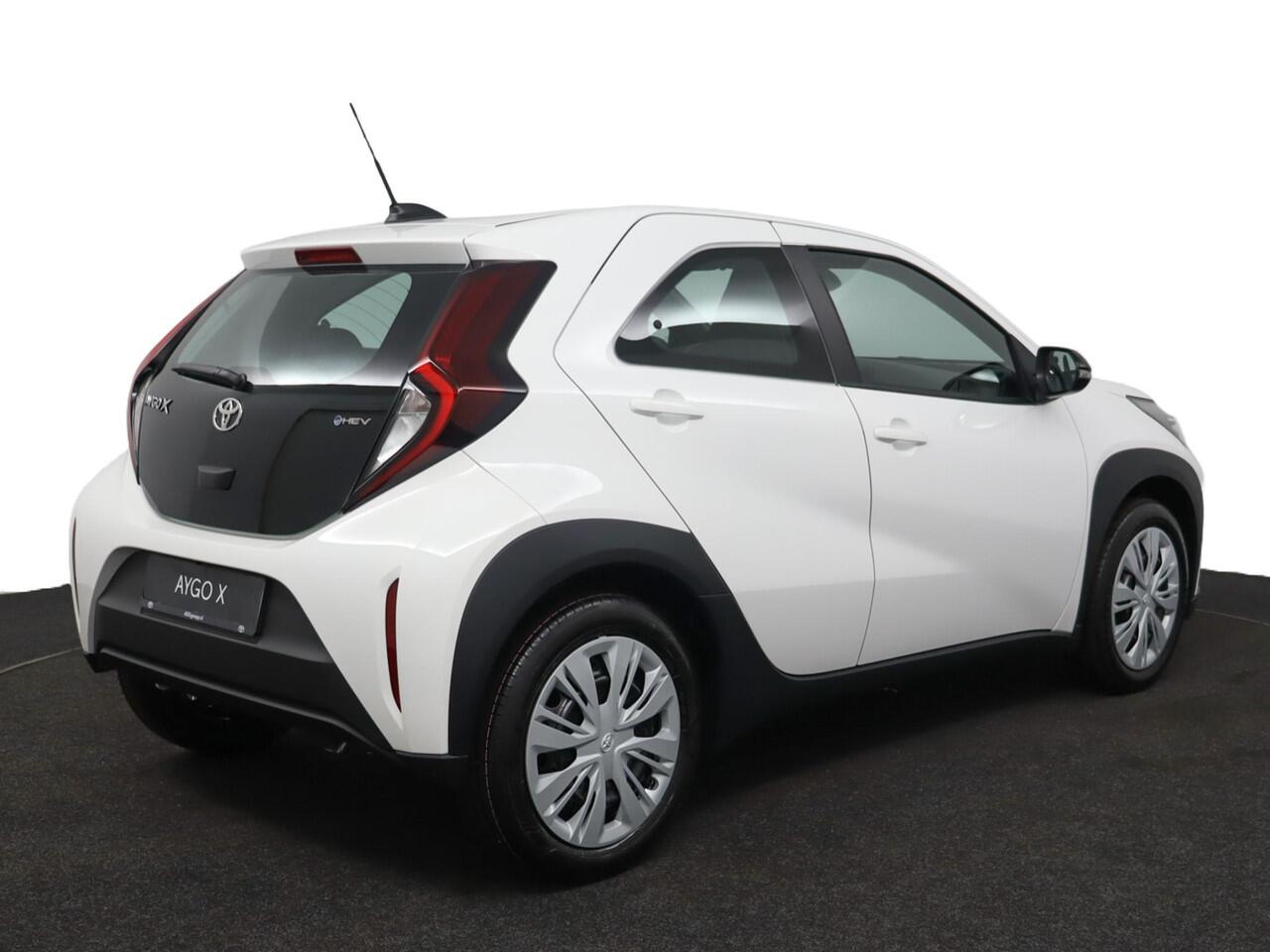 Toyota AYGO X Hybrid 115 play | Adaptive Cruise Control | Achteruitrijcamera | Airco | Apple Carplay | Android Auto |